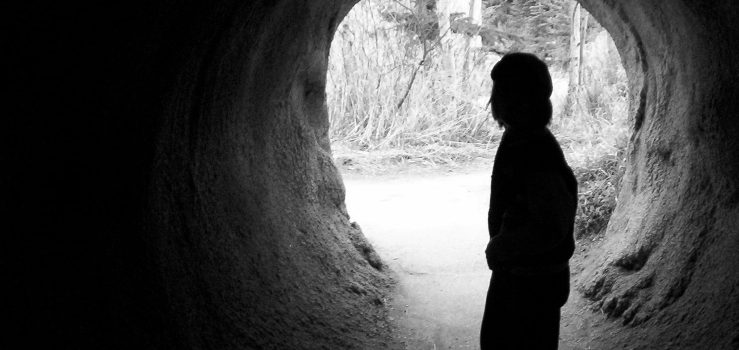 istock_000001096737small_child_in_tunnel.jpg